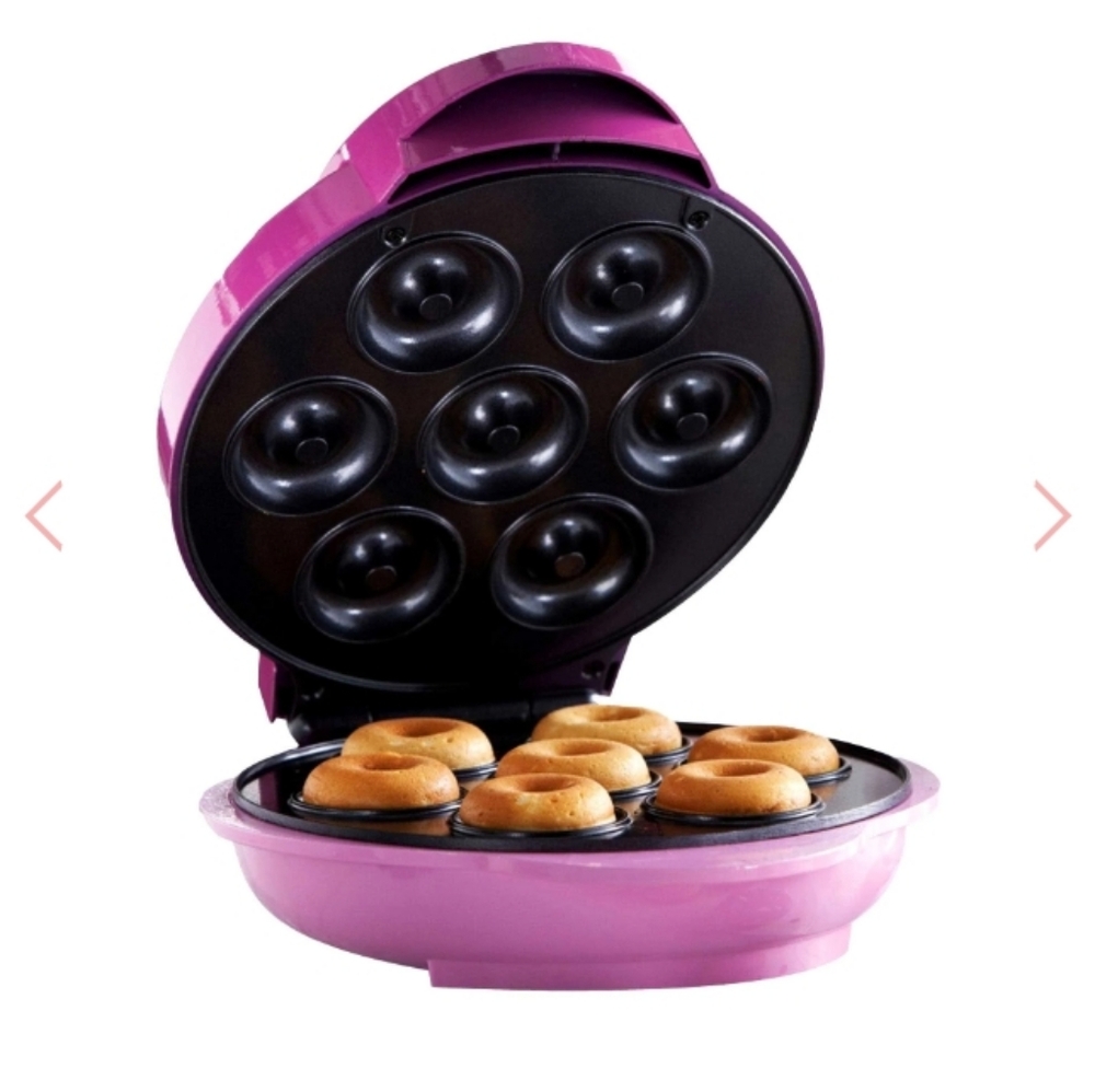 NIB Brentwood Mini Donut Maker in Pink - Picture 5 of 7